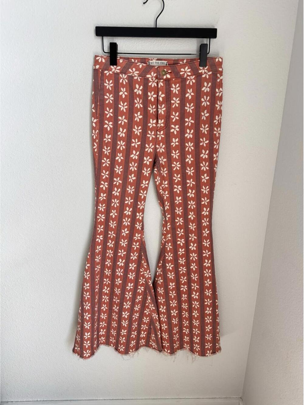 We The Free People Jeans Women’s 29 Float On Super Flare Orange Hibiscus Floral - Picture 2 of 7